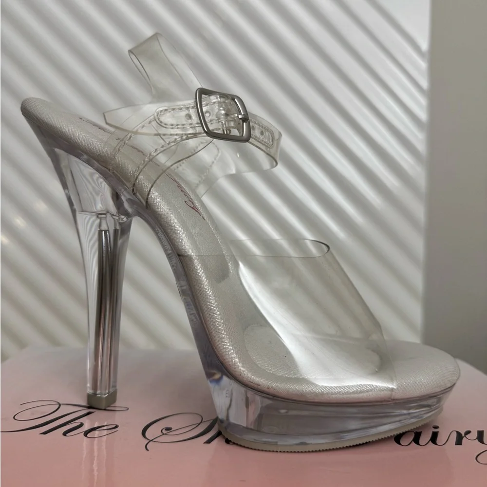 The shoe Fairy Olympians 
Brand new worn size 6
Tried on only - Picture 2 of 4